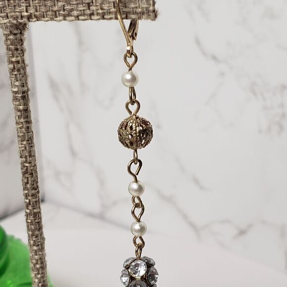 LONG DANGLING LEVERBACK EARRINGS - Picture 4 of 6